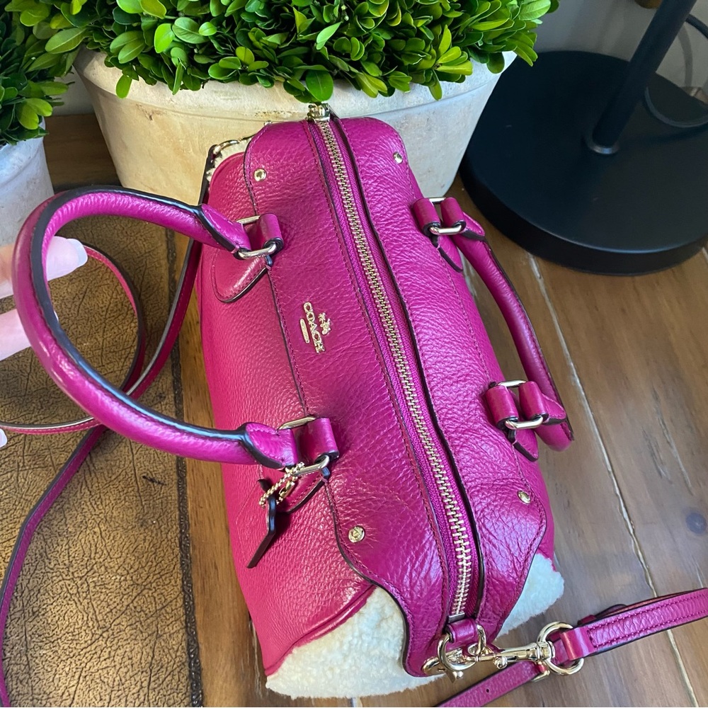 Coach Shearling Bennet Fushia Crossbody Handbag - Picture 9 of 16